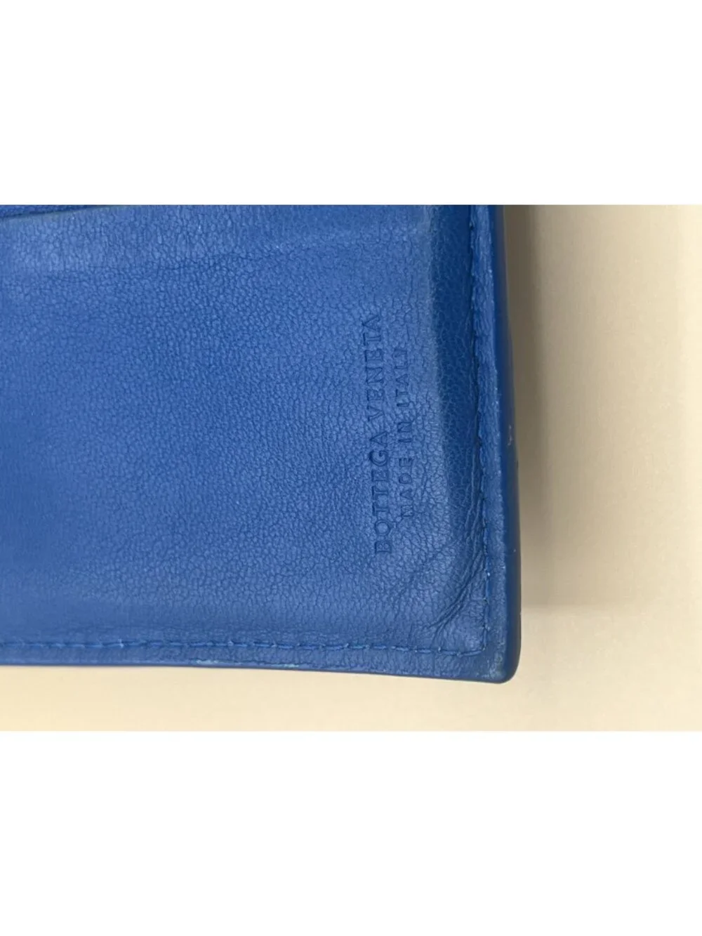 Bottega Veneta Blue Leather Woven Wallet With Snap & Zip Closures Made In Italy